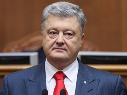 В Сеть &laquo;слили&raquo; номер телефона Порошенко