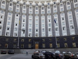 Кабмин с 1 апреля вводит спецпошлину на импорт электроэнергии и угля из РФ