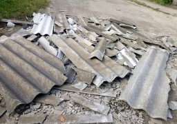 В Константиновке жители многоэтажек охотно помогают коммунальщикам