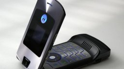Motorola возобновила выпуск &laquo;старых&raquo; телефонов