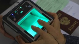 Украина будет фиксировать биометрические данные россиян на границе уже с января