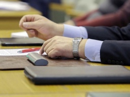 Участники ТКГ не могут начать реализацию &laquo;Минска&raquo; из-за взаимного недоверия друг к другу - эксперт