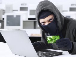 &laquo;ПриватБанк&raquo; предупредил украинцев о новом виде мошенничестве в интернете