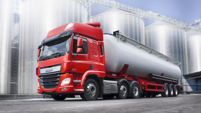 
Польша прекратила бесплатно поставлять топливо в Украину, теперь - только за деньги
