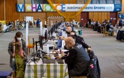 
Словакия продлила временную защиту украинцам: условия
