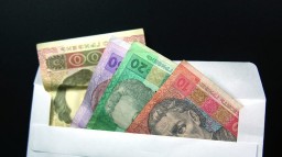 Украинцы просят работодателей платить зарплату в &laquo;конвертах&raquo; ради субсидий &ndash; эксперт