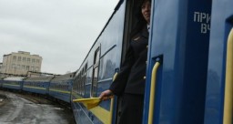 Из-за взрывов в Балаклее &laquo;Укрзализныця&raquo; изменила маршруты 5 поездов