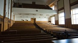 &laquo;Европейская мечта&raquo;  не греет: украинские ВУЗы распускают студентов по домам из-за нехватки средств 