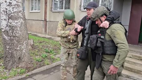 «Прилетело в 30 метрах»: эвакуация под обстрелами – история семьи из Константиновки