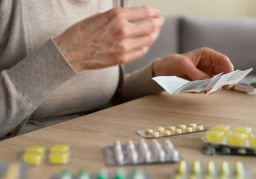 Нимесил, Магникор, Постинор, Тироксин: на какие лекарства с апреля нужен рецепт
