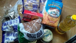 В Константиновке начинаем очередная выдача гуманитарных наборов пенсионерам