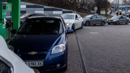 
Ситуация с топливом неоднородна по Украине - эксперт
