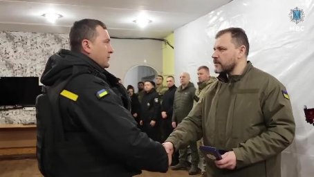 Министр внутренних дел Украины наградил спасателей Константиновки