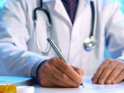 Экономист прокомментировал вопрос зарплат украинских медиков